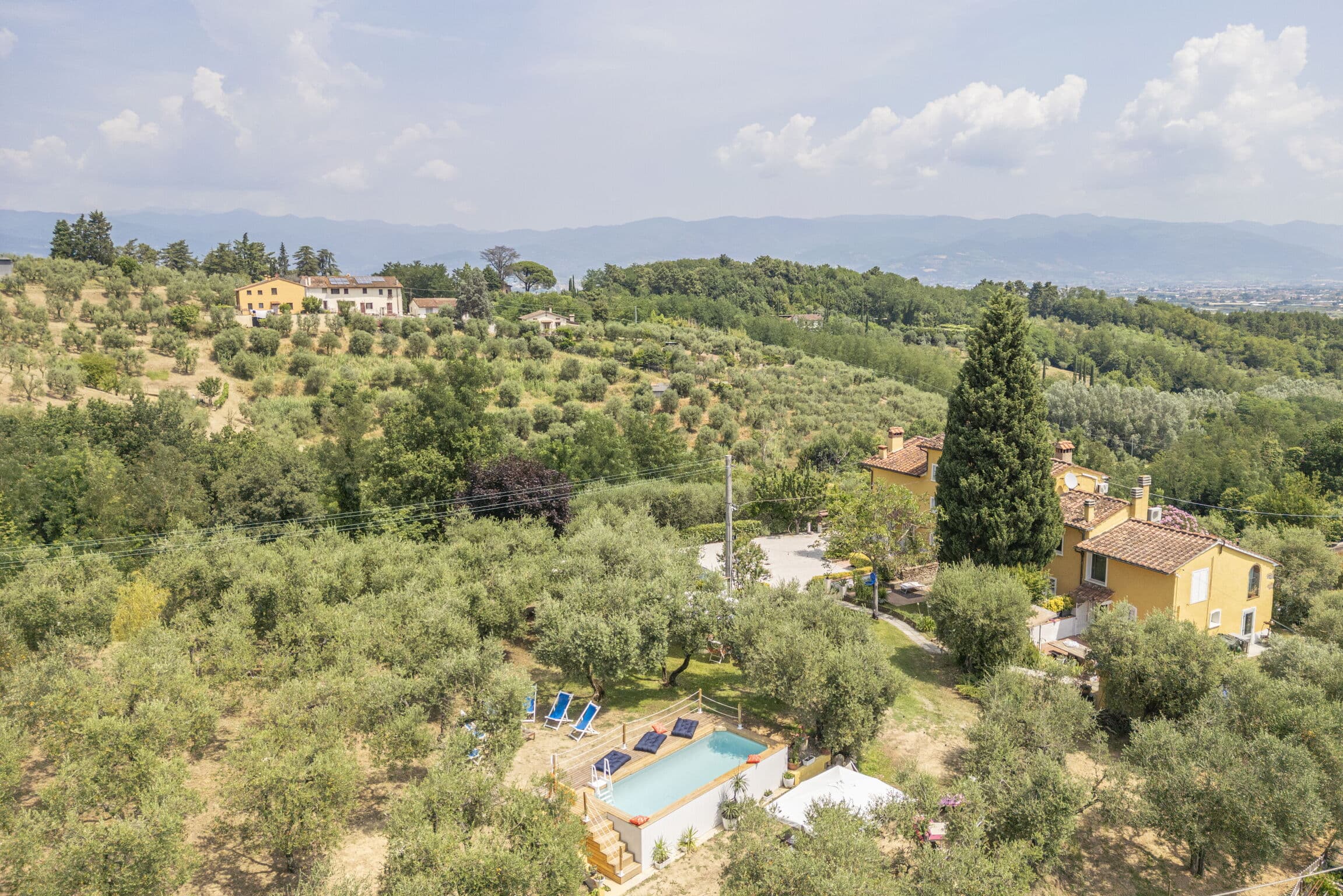 Private Garden Country House in Cantagrillo Pistoia