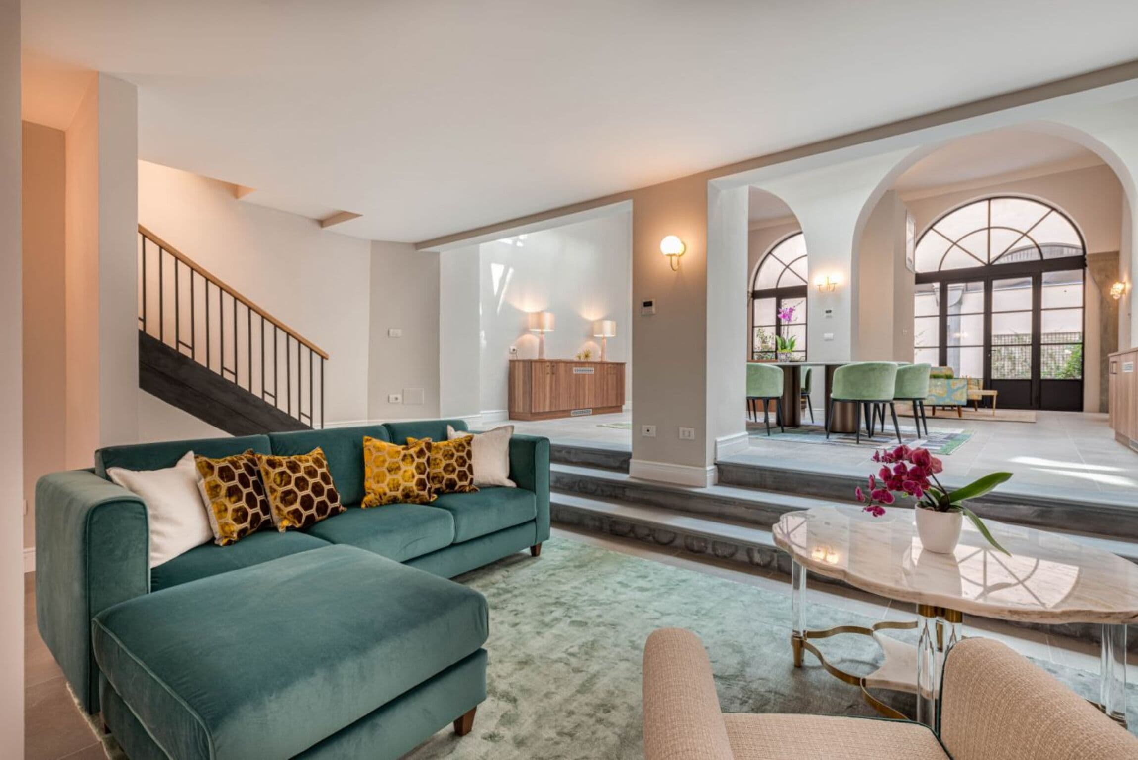 Elegant Three Bedroom Penthouse in Florence photo 5