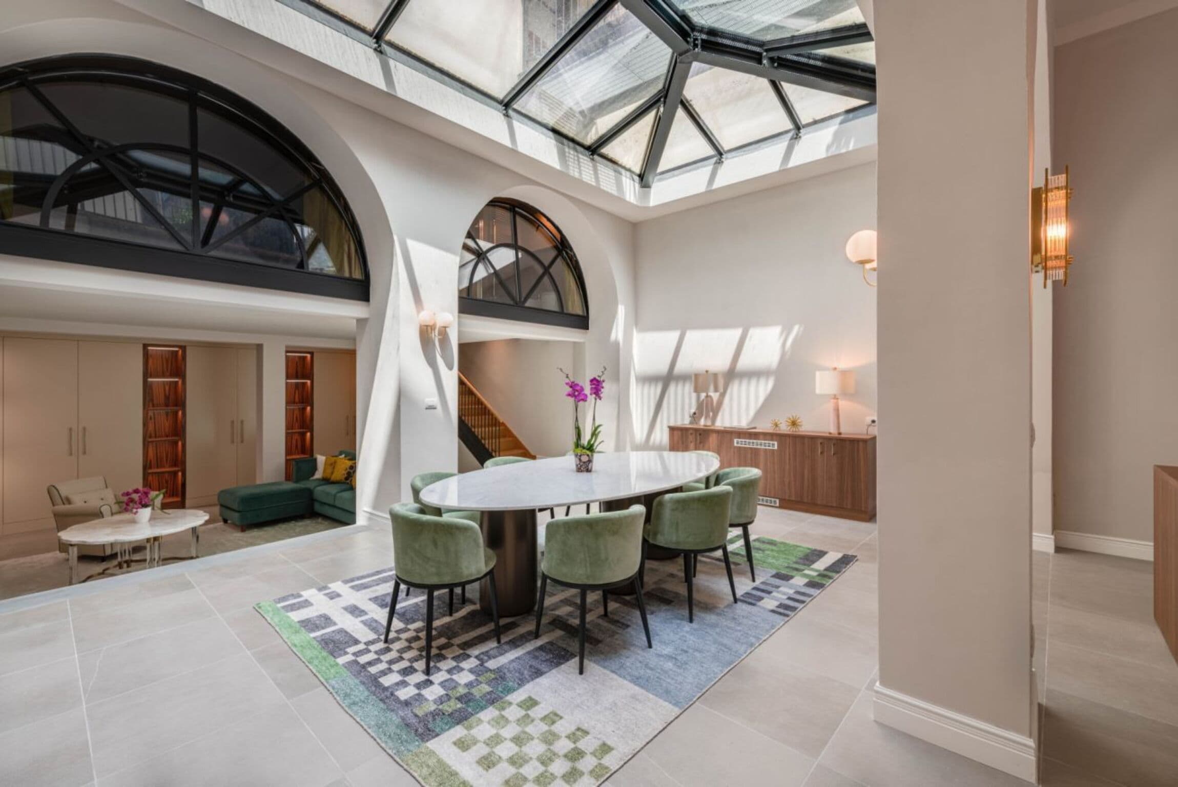 Elegant Three Bedroom Penthouse in Florence photo 3