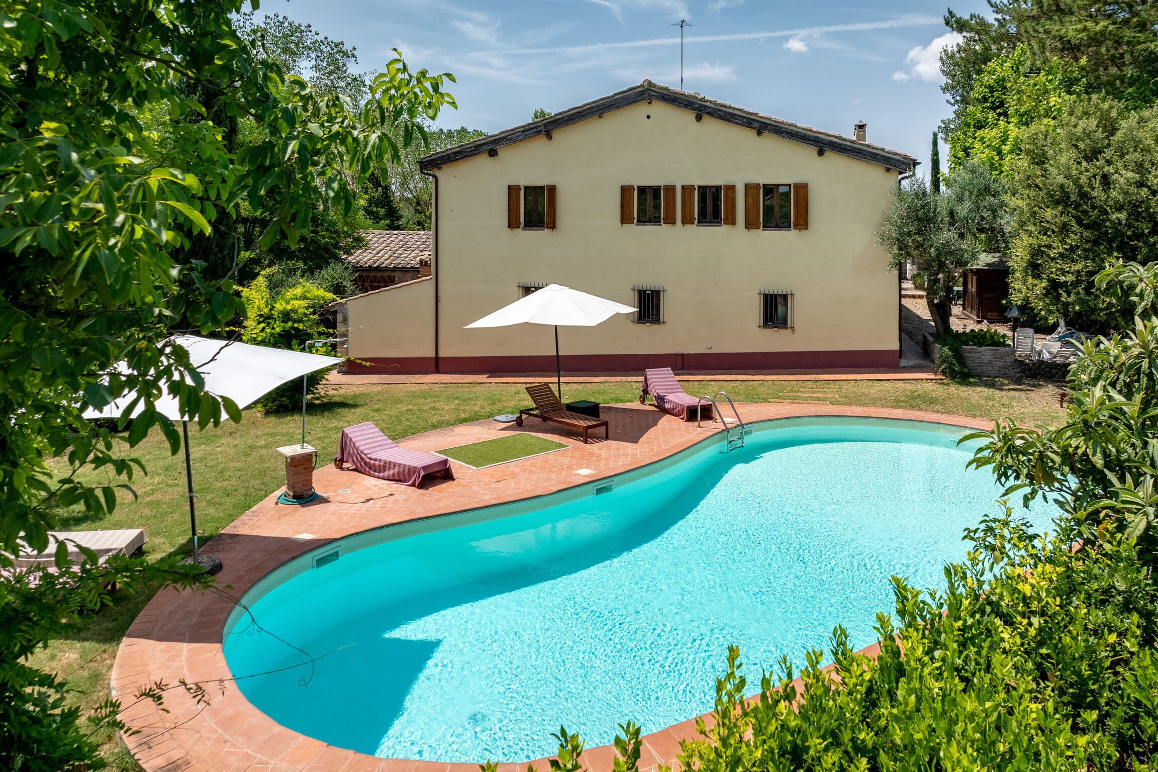 Private Pool Villa in Monteriggioni