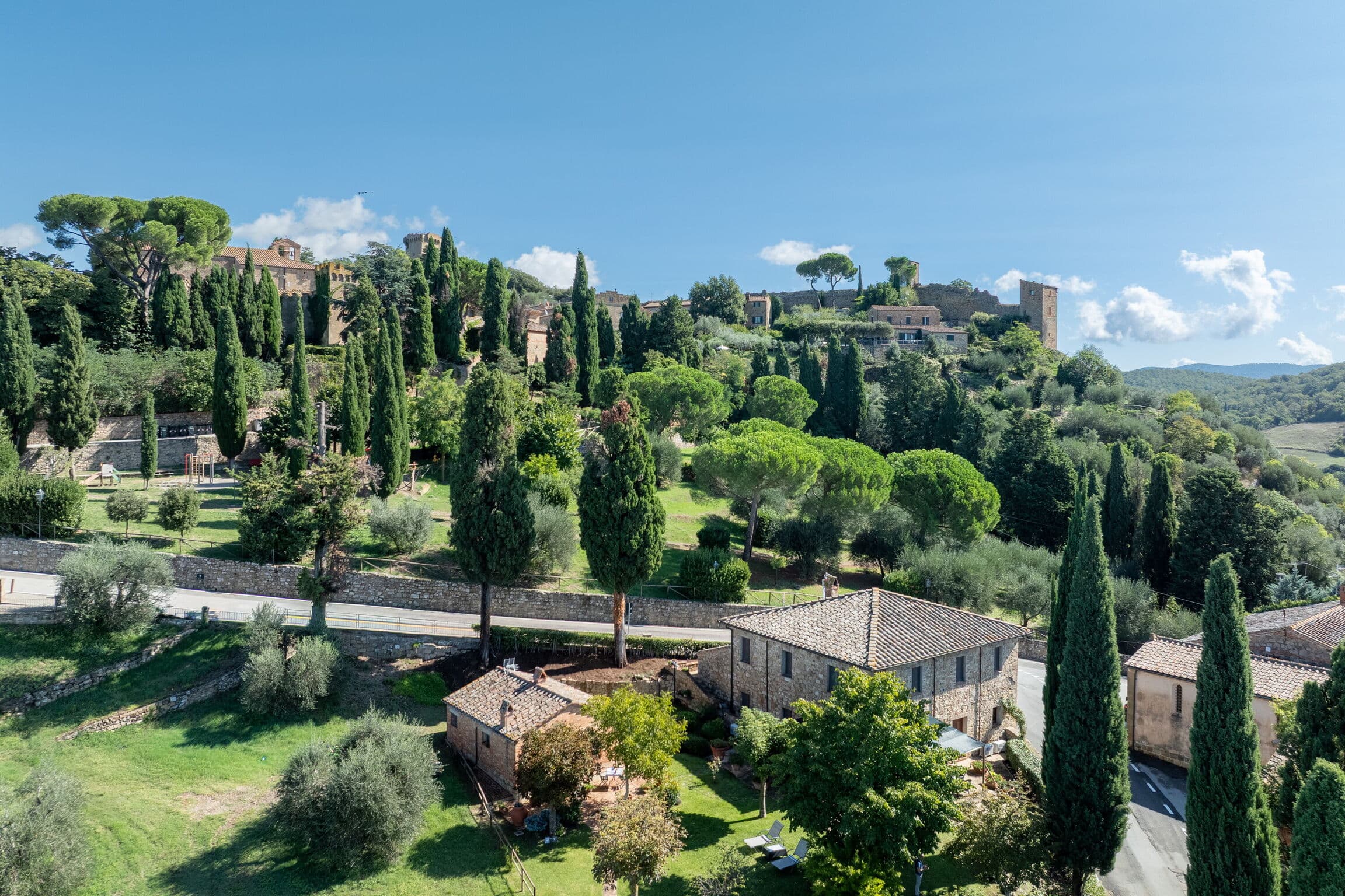 Charming Three Bedroom Cottage in Monticchiello photo 5