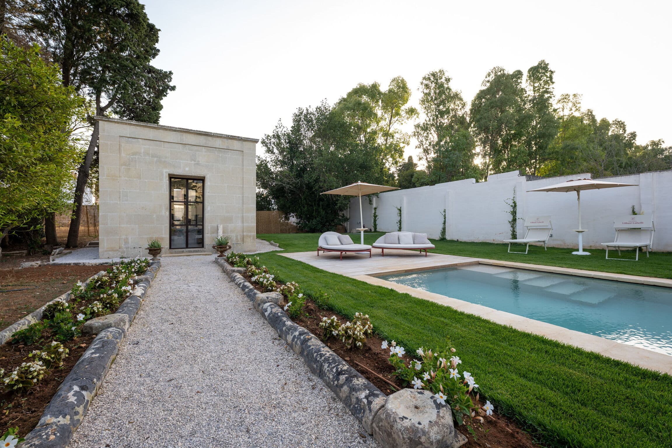 Terrace Eight Bedroom Villa in Cannole photo 2