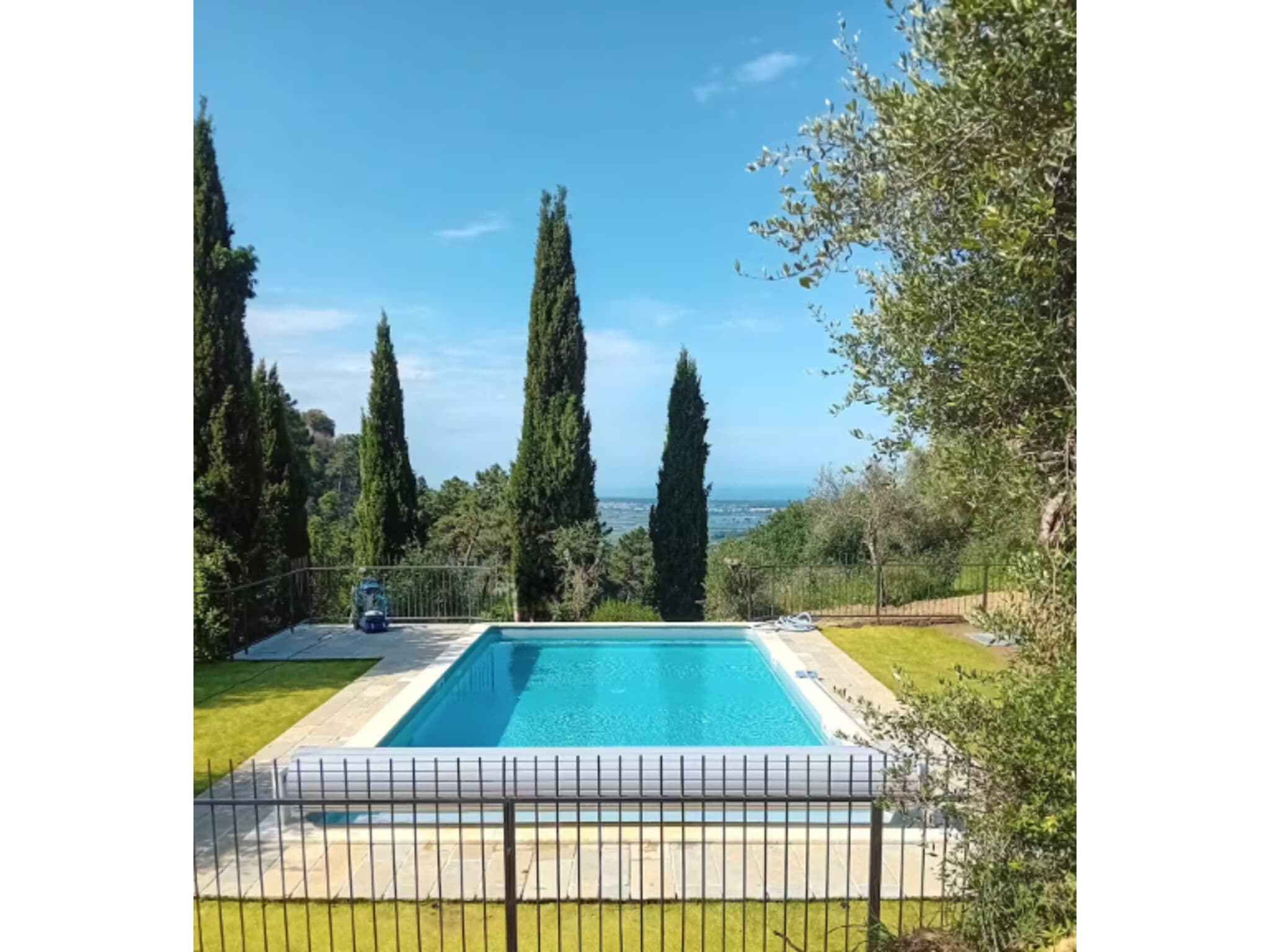 Scenic Terrace Villa in Montigiano
