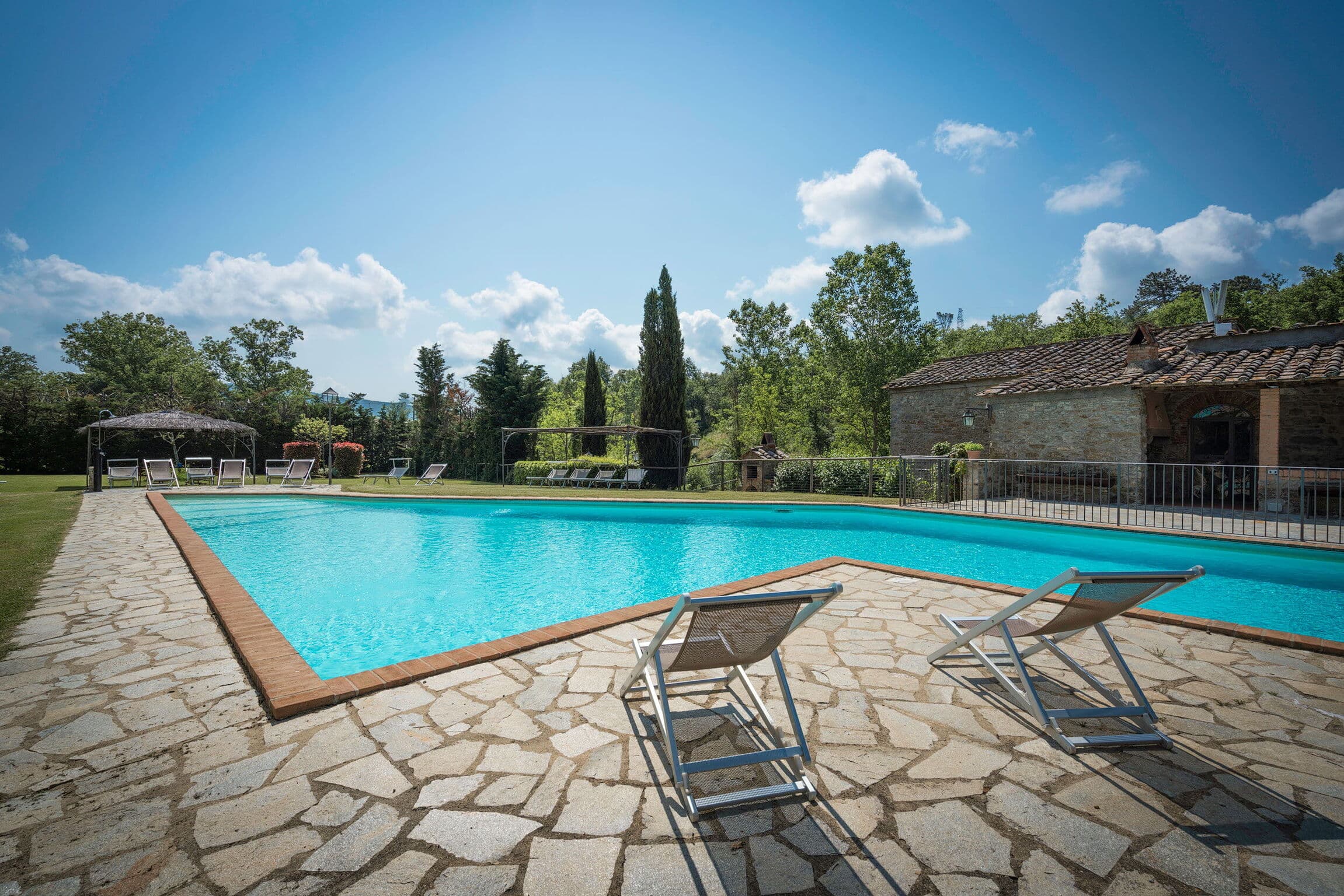Terrace-Equipped Twelve Bedroom Villa in Bucine, Toscana photo 3