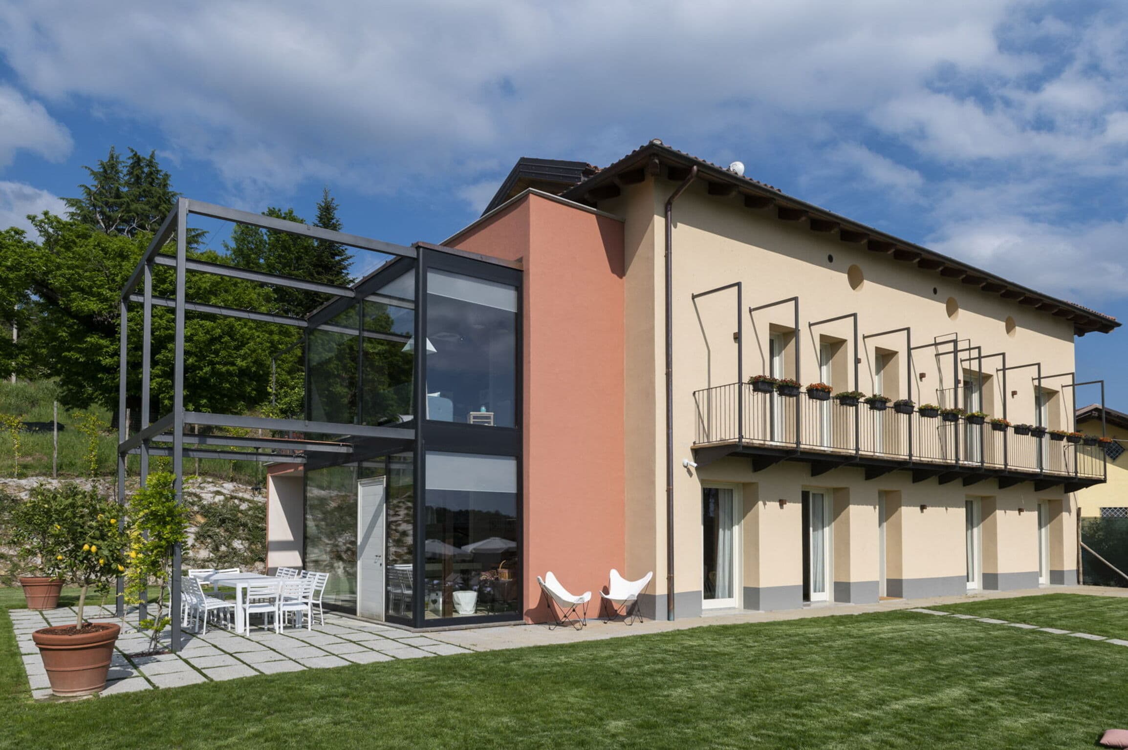 Spacious Eight Bedroom Villa in San Grato, Piemonte photo 3