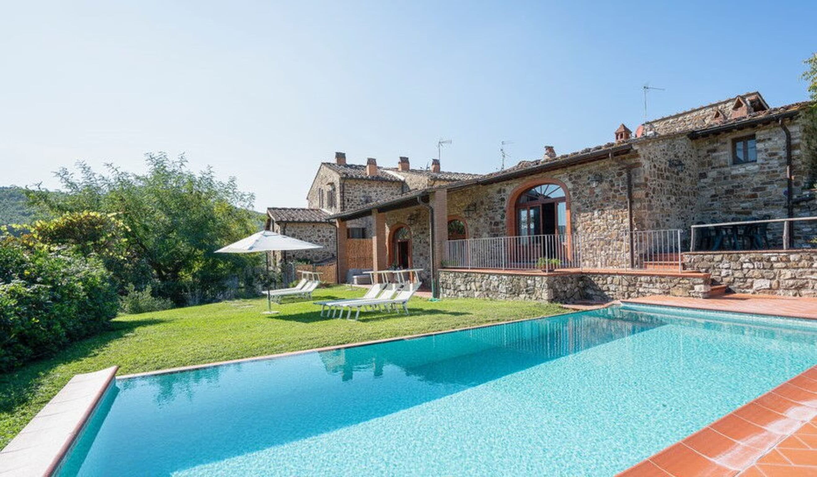 Charming Balcony Villa in Greve in Chianti