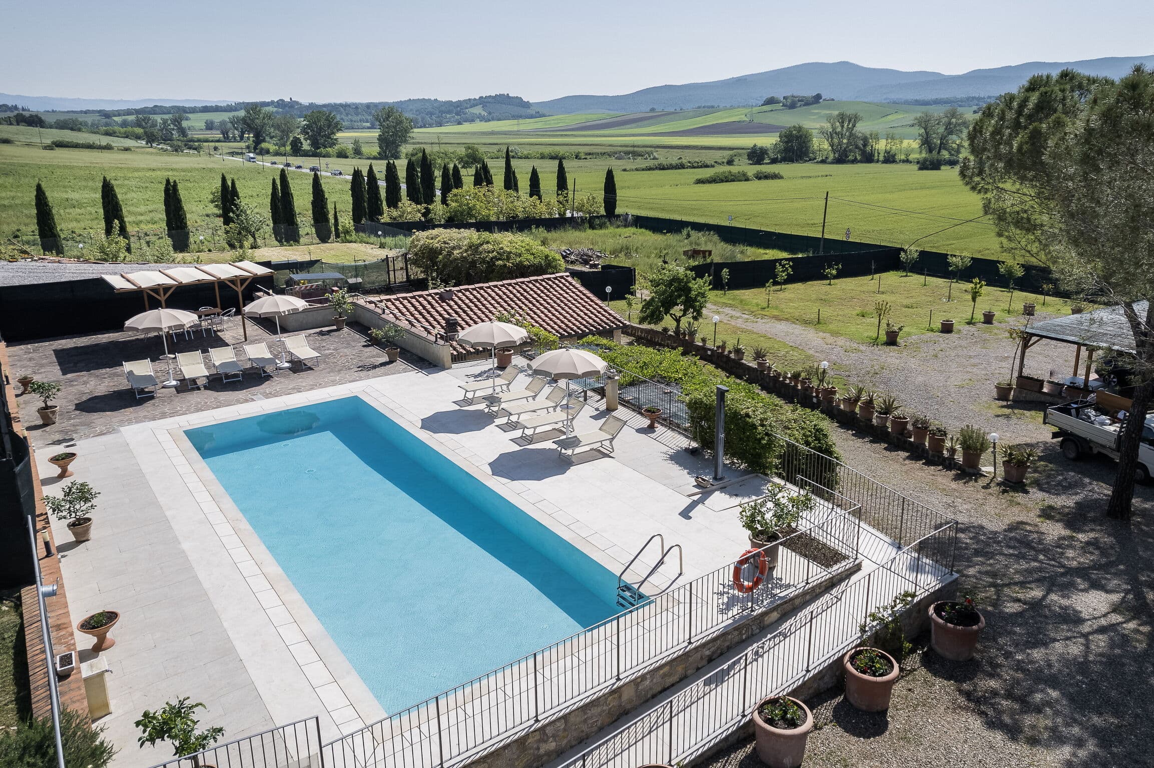 Garden-Focused Four Bedroom Villa in Colle di Val D'Elsa photo 3