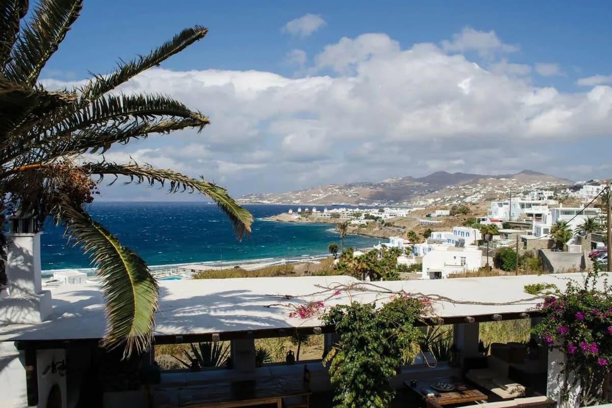 Luxurious gorgeous villa with 5 star hospitality photo 2