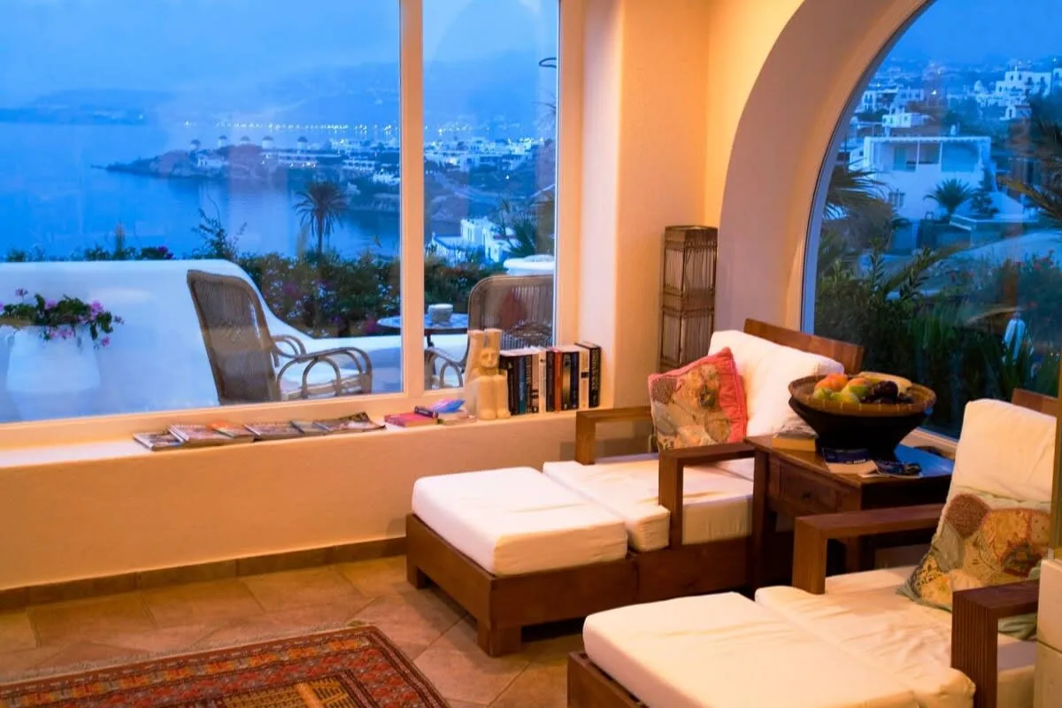 Luxurious gorgeous villa with 5 star hospitality photo 4
