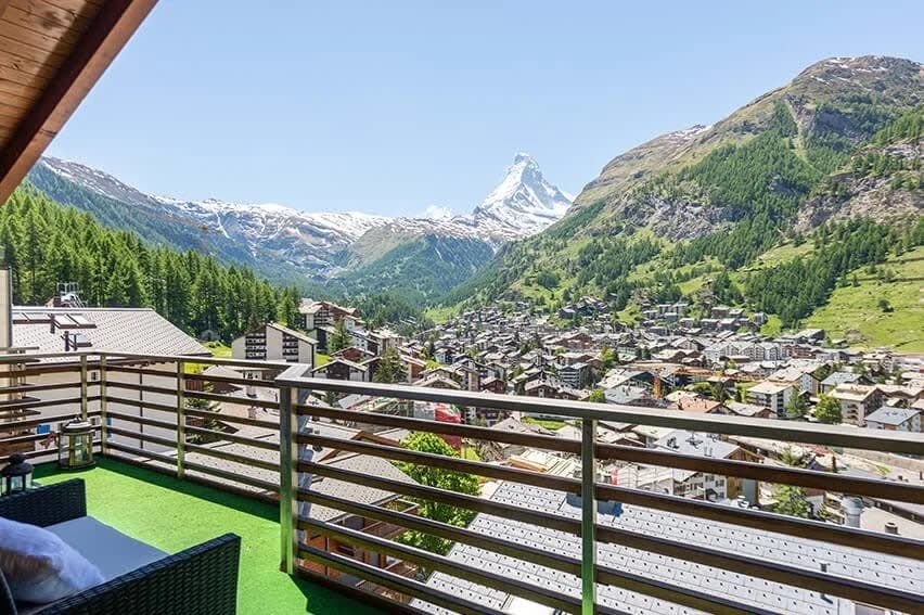Zermatt Modern Flat With Stunning Matterhorn Views photo 5