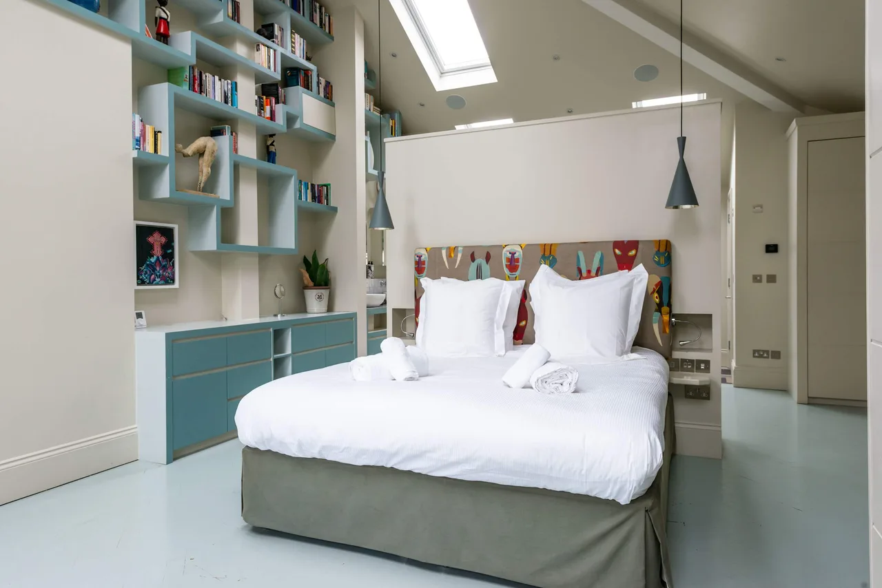 Elegant Family House in Greater London photo 4