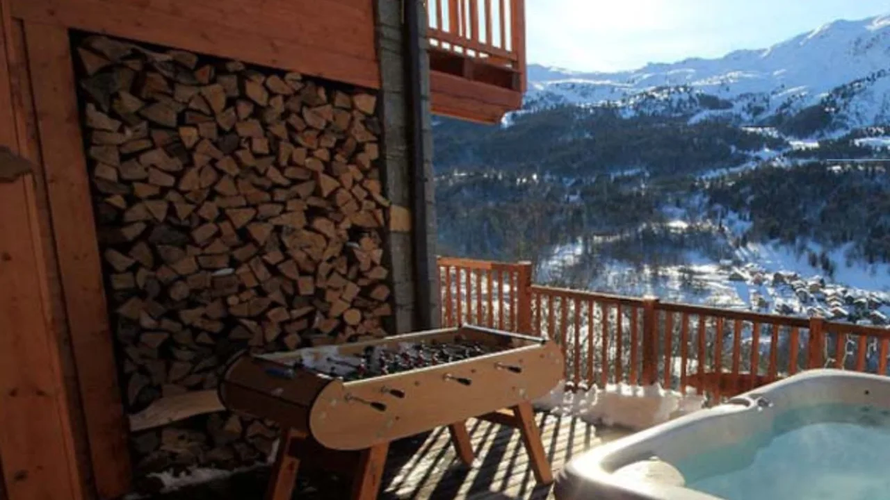 Elegant Alpine Chalet With Private Sauna photo 4