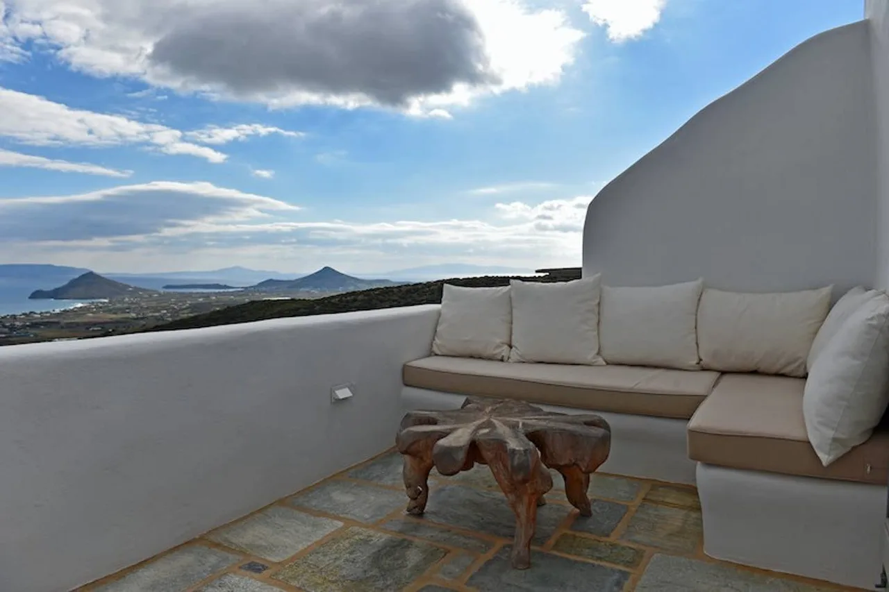 Exquisite Regal Villa with Infinity Pool photo 5