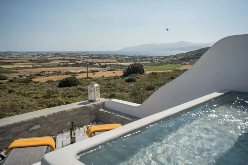 Grand Summer Villa close to Amazing Beaches