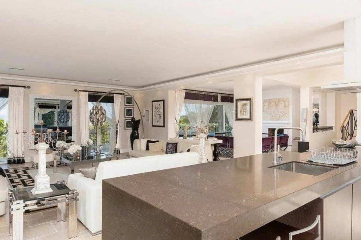 High Gardens Villa with Alps and Ocean Views photo 3