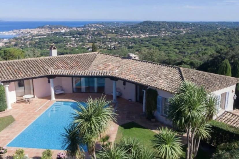 Hillside Famous Villa with Wonderful Sea Views