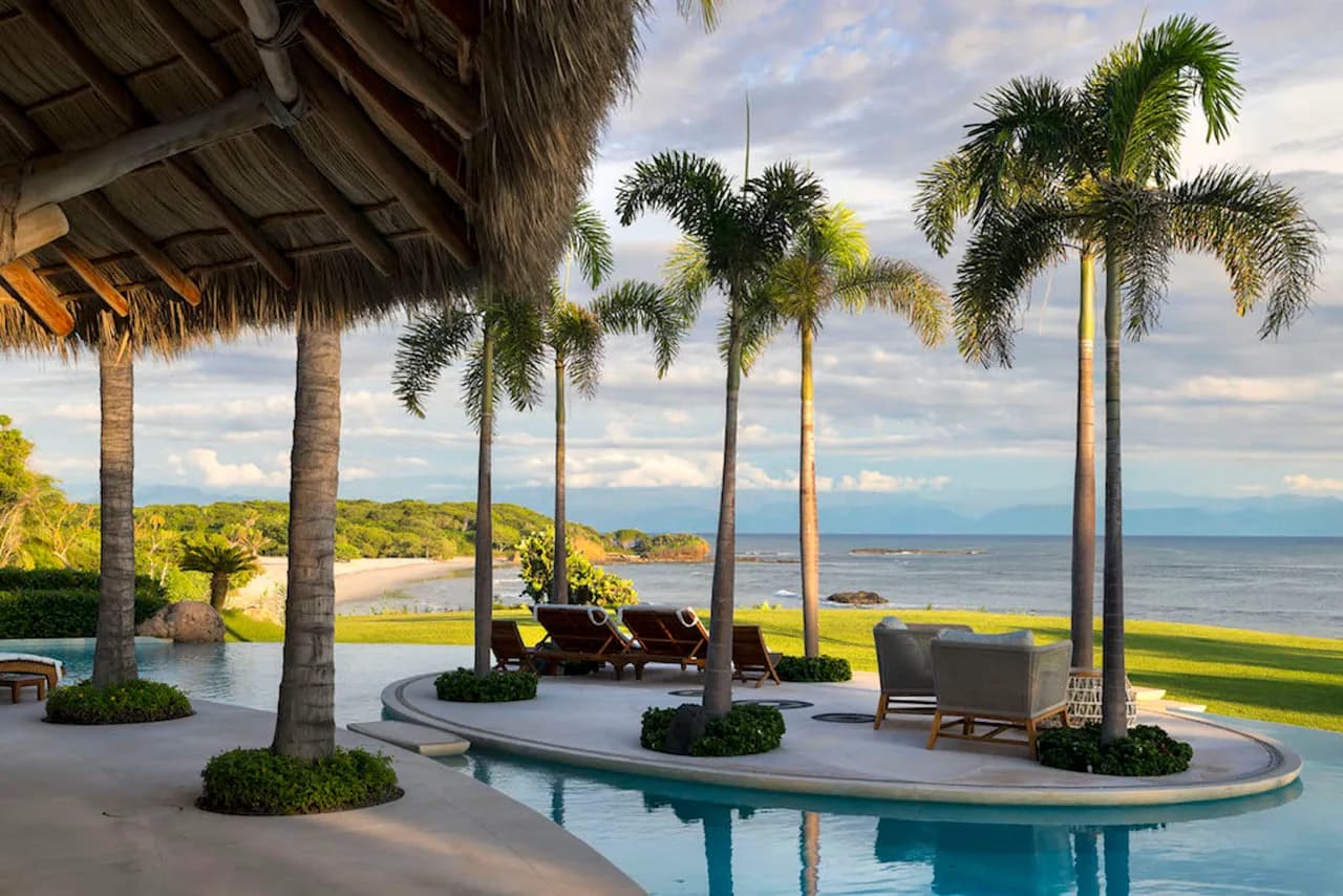 Classy Beachfront Estate in Punta Mita photo 3