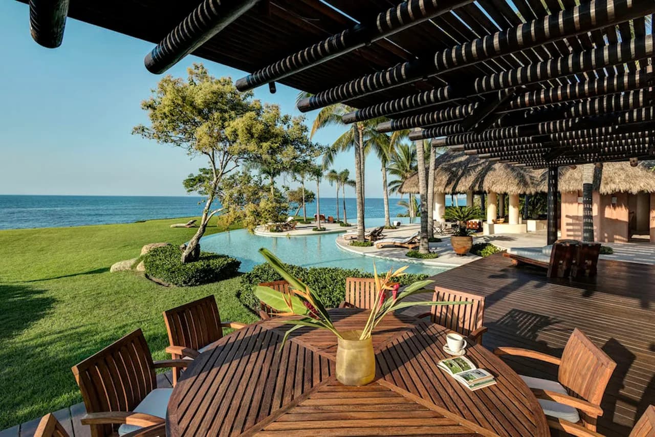 Classy Beachfront Estate in Punta Mita photo 4