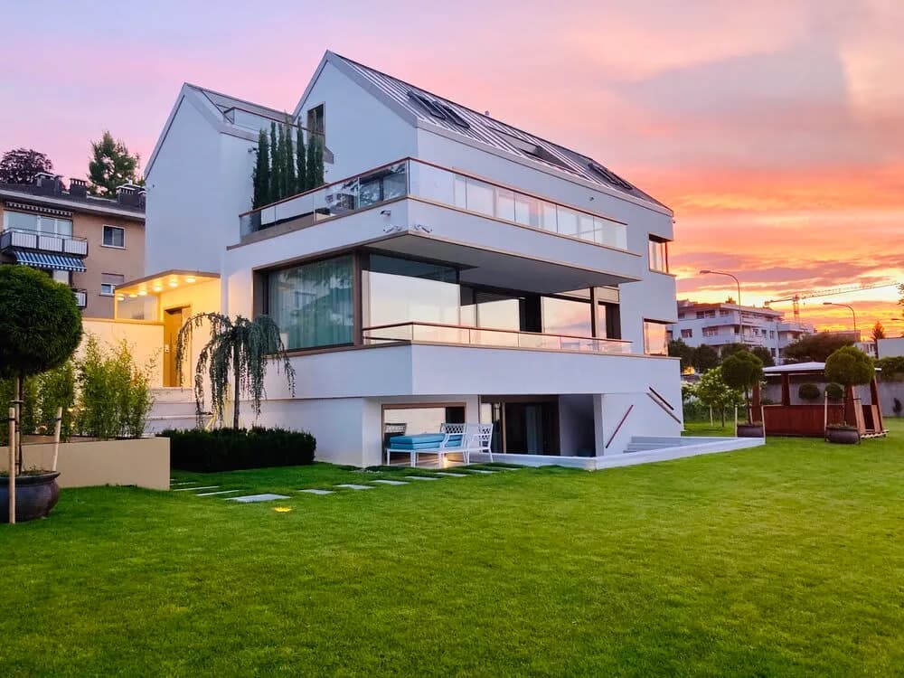 Unique Swiss Villa with Lake Front Access photo 2