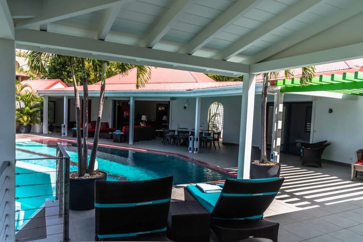 Luxe Wine Red Villa with Panoramic Sea Views photo 3