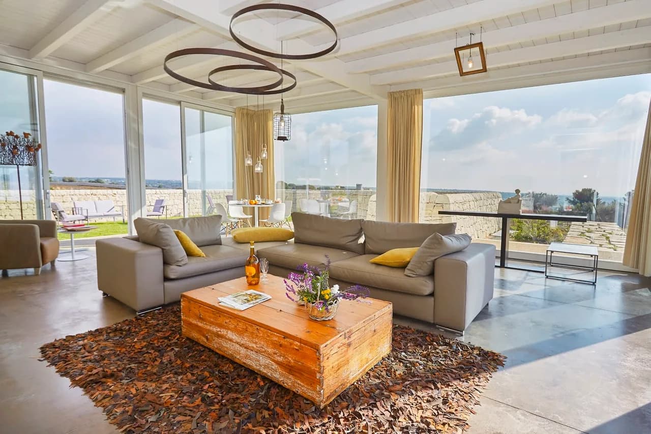 Magical Queen Villa Set on a Hill photo 5