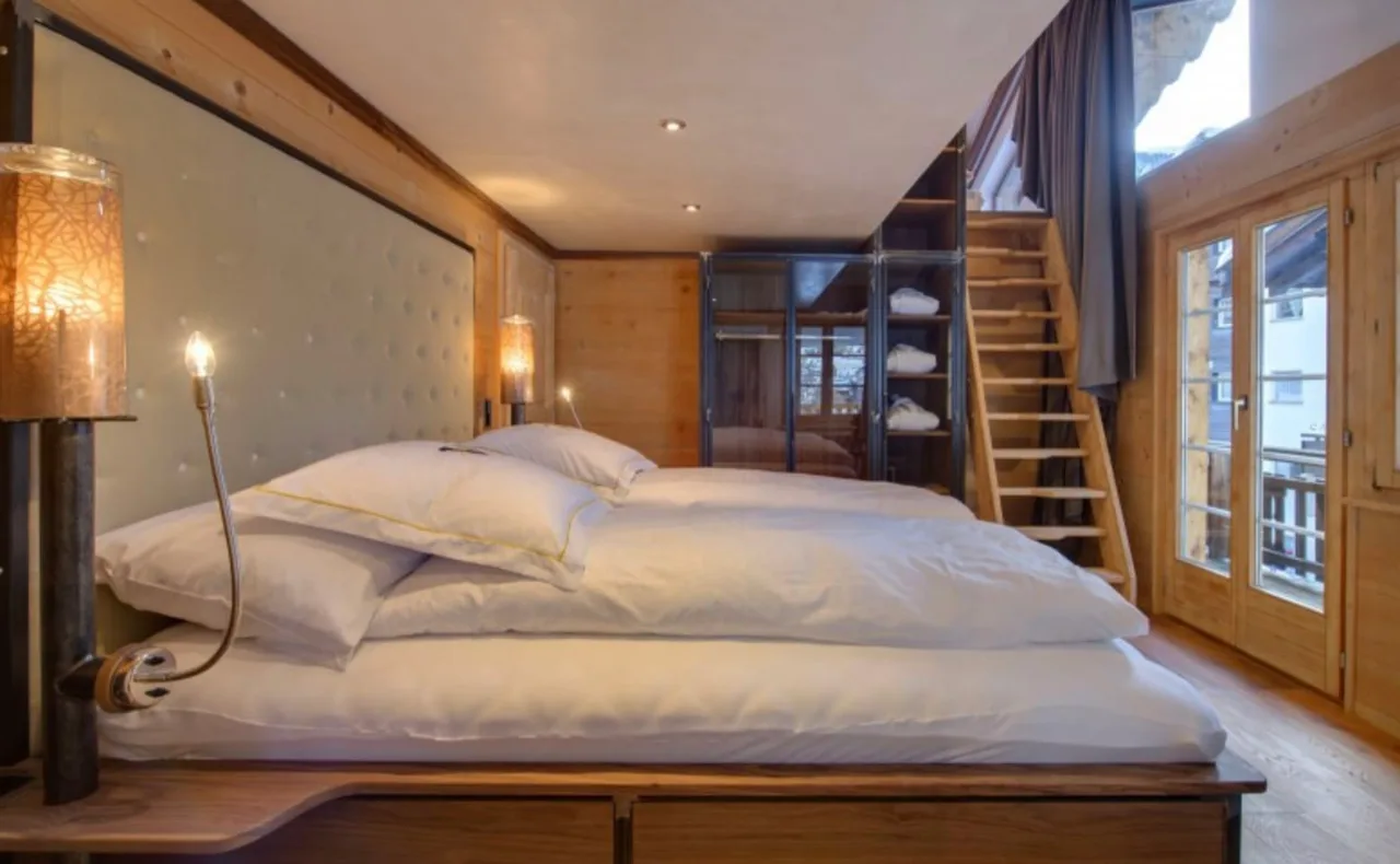 Glamorous Five Star Chalet photo 5