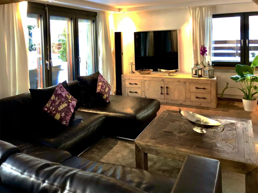 5 Br Warm Duplex Near the Town Centre
