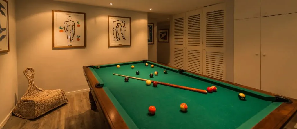 8 Br Astonishing Villa with Exclusive Swimming Pool photo 3