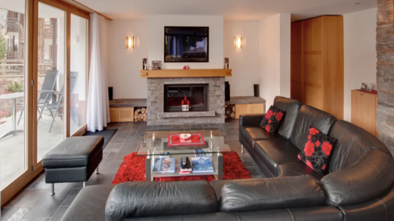 Elegant Crystal Flat Situated in Winklematten