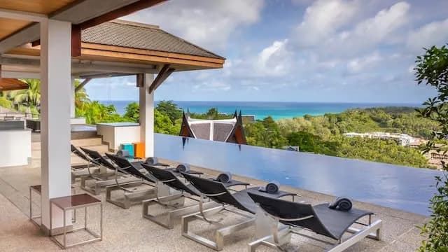 Grand Luxurious Villa