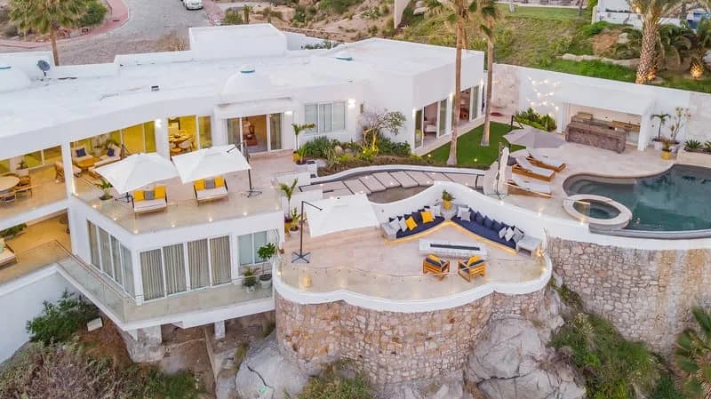 Amazing Contemporary Villa with Cozy Hot Tub photo 2