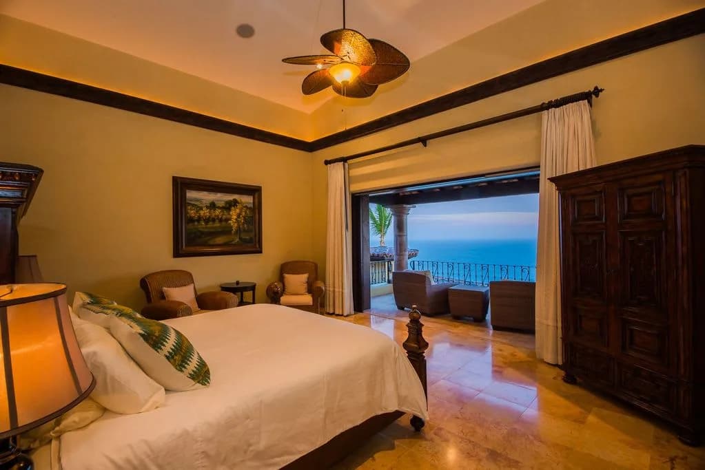 Mansion Villa in Mexico with Large Gym photo 4