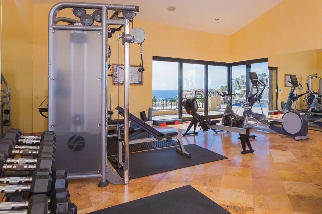 Mansion Villa in Mexico with Large Gym photo 5