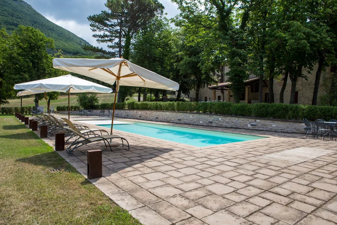 Diamond Nestled Villa Among Green Hills photo 5