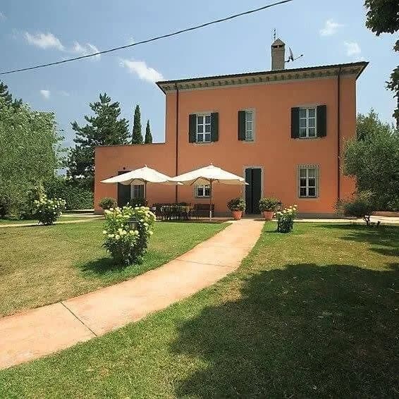 Summer Country Resident Villa Near Historic Town photo 2