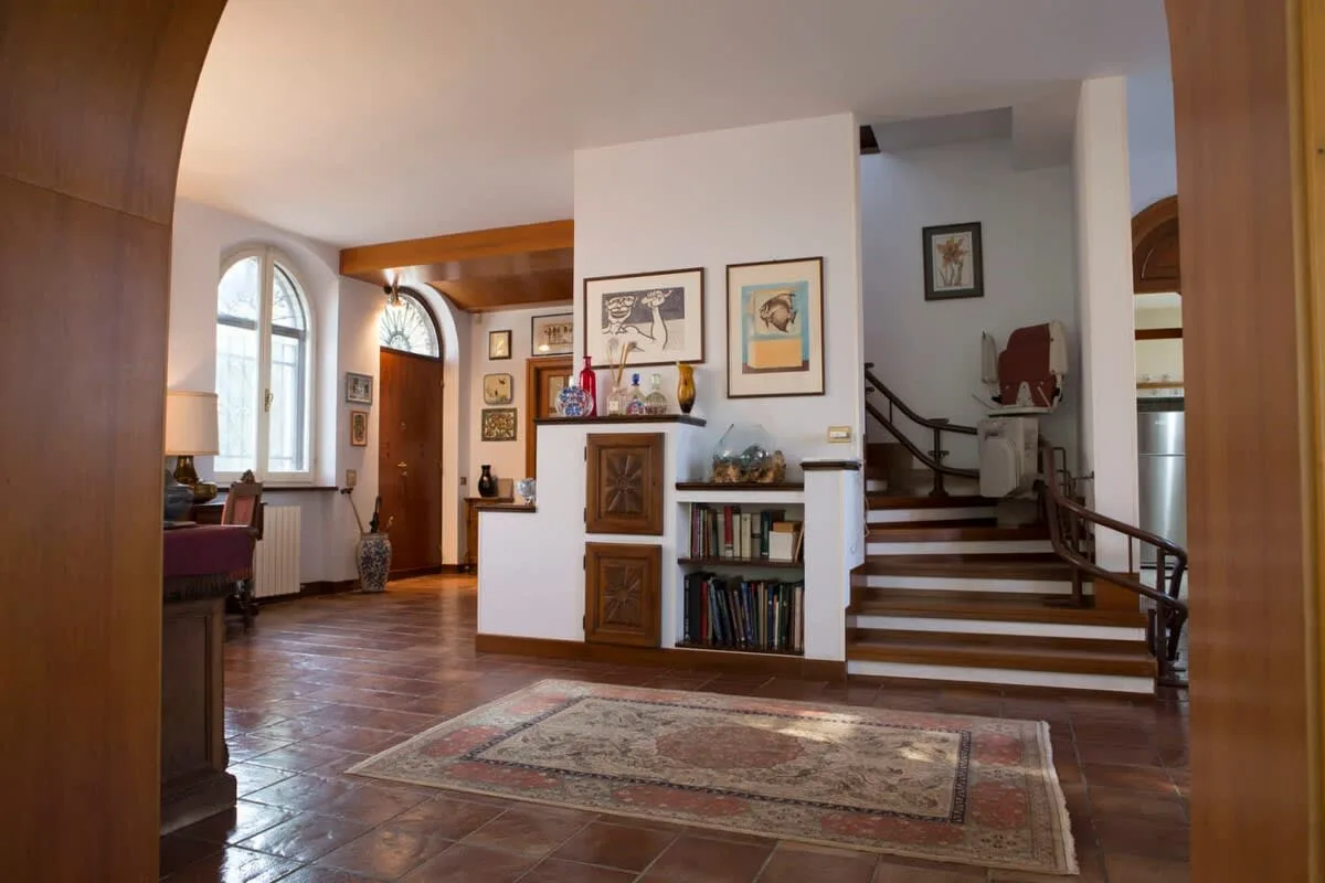 Enchanting Villa With Hillside Presence And Green Pastures photo 4