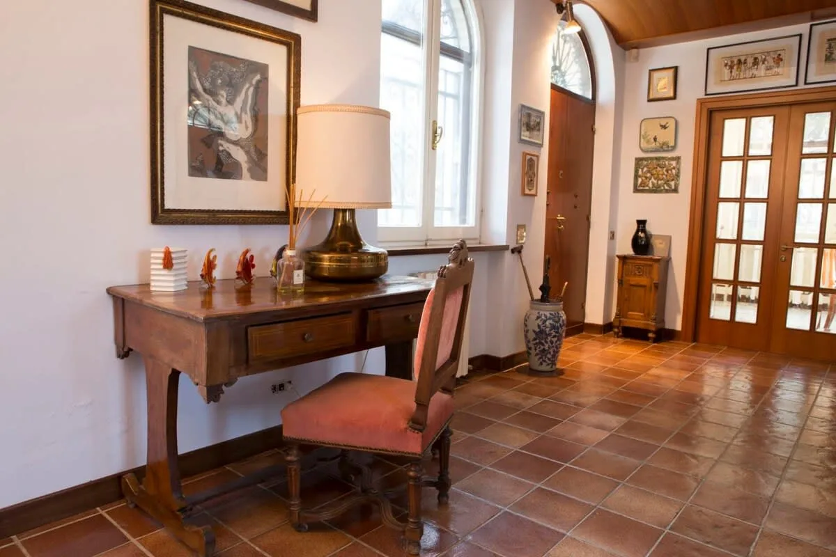 Enchanting Villa With Hillside Presence And Green Pastures photo 5
