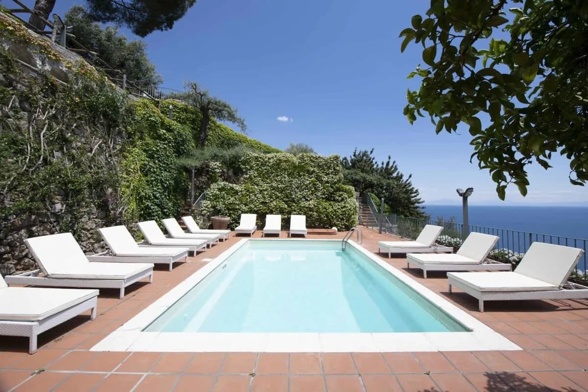 Paradise Villa Surrounded By Brightly Colored Trees photo 2