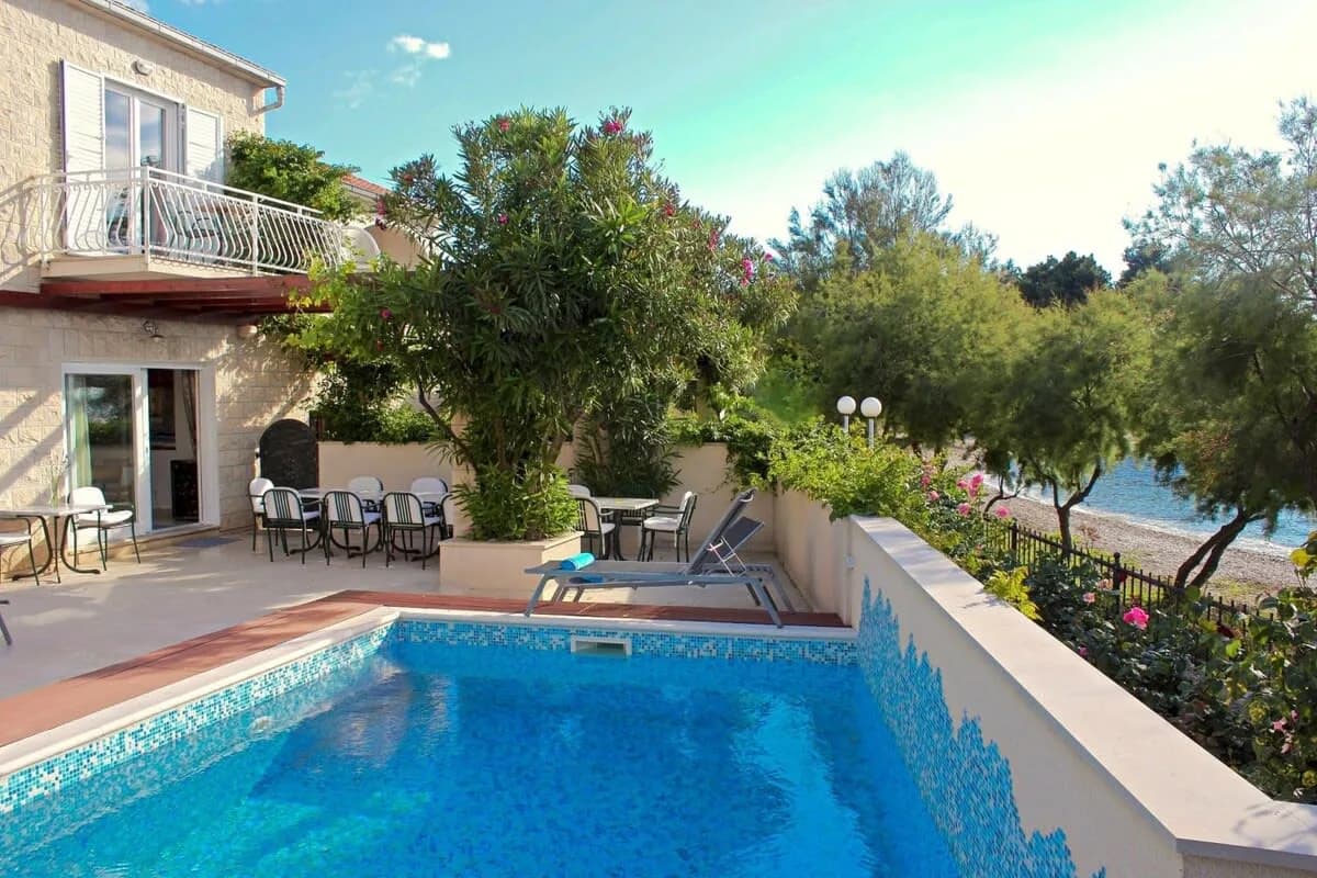 Spacious Interior Villa with Divine Pool photo 2