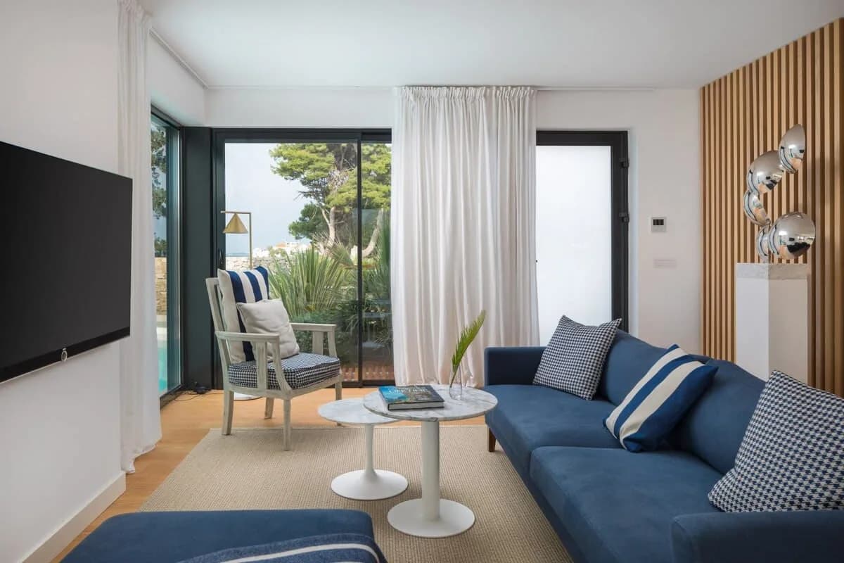Beach Villa With Modern Pool And Spacious Outdoor Area photo 5