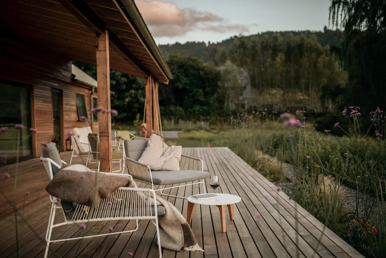 Luxurious Lodge With Superb Decking Area photo 4
