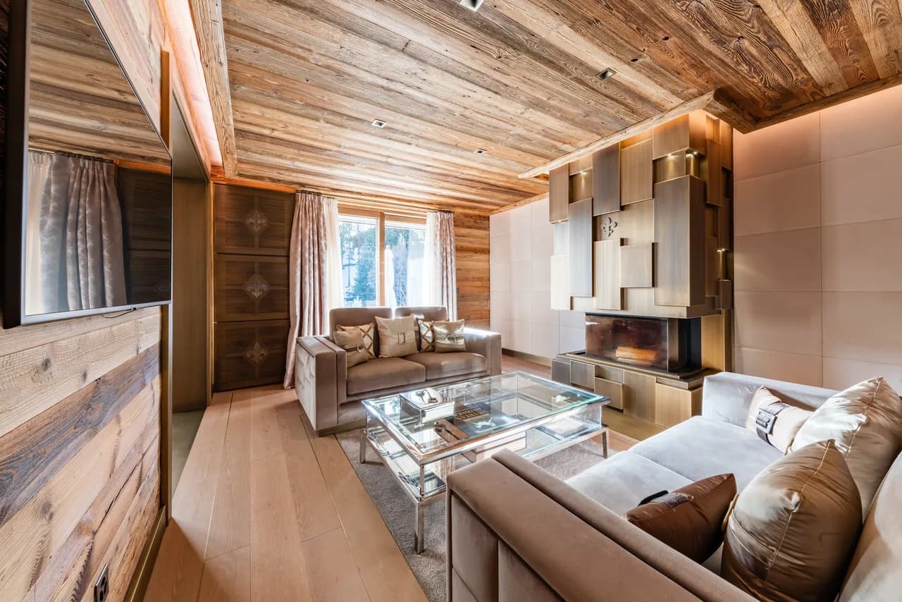 A SOPHISTICATED ALPINE CHALET WITH OUTSTANDING SPA FACILITIES photo 5