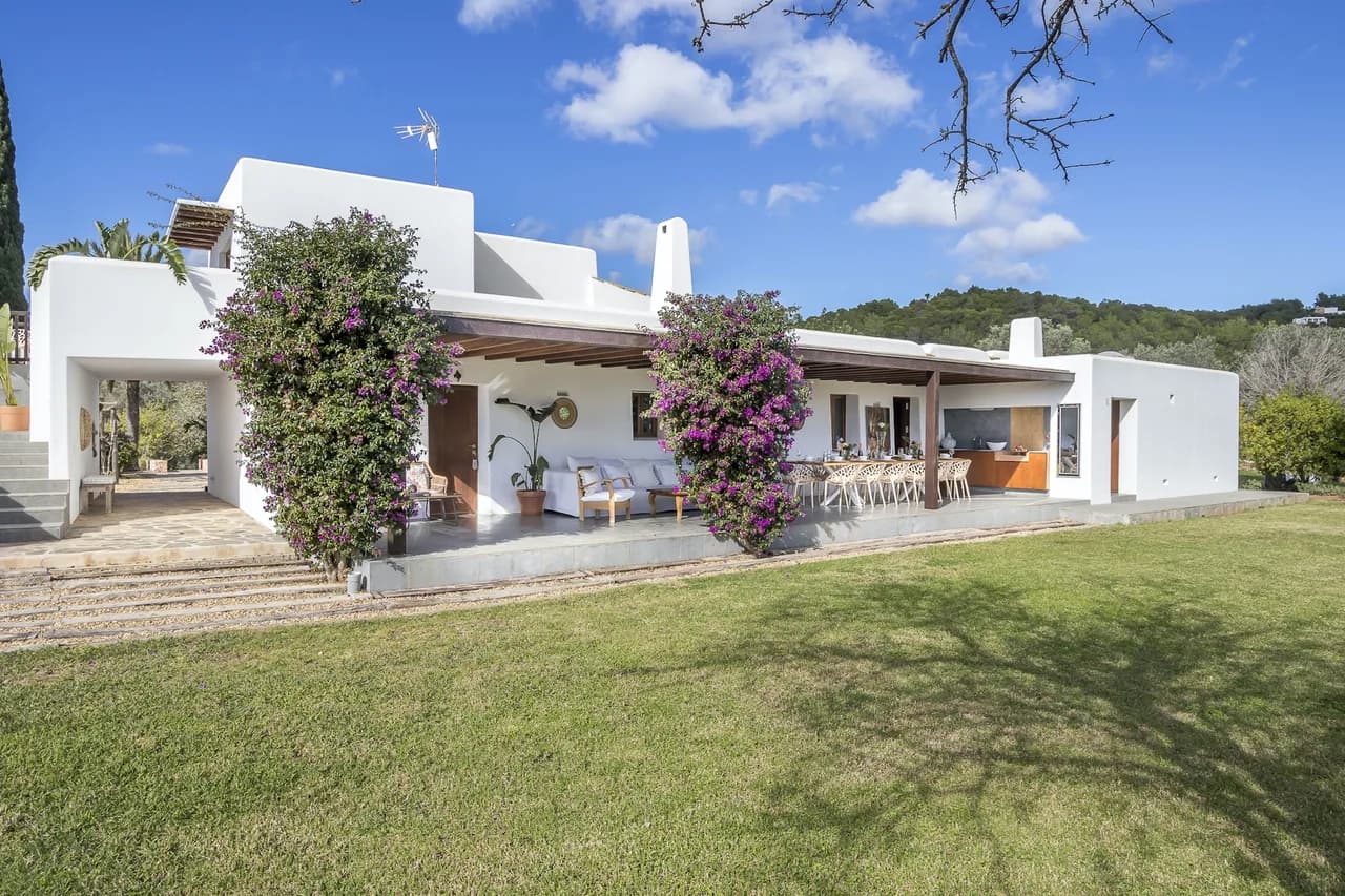 Luxurious rural hideaway photo 3