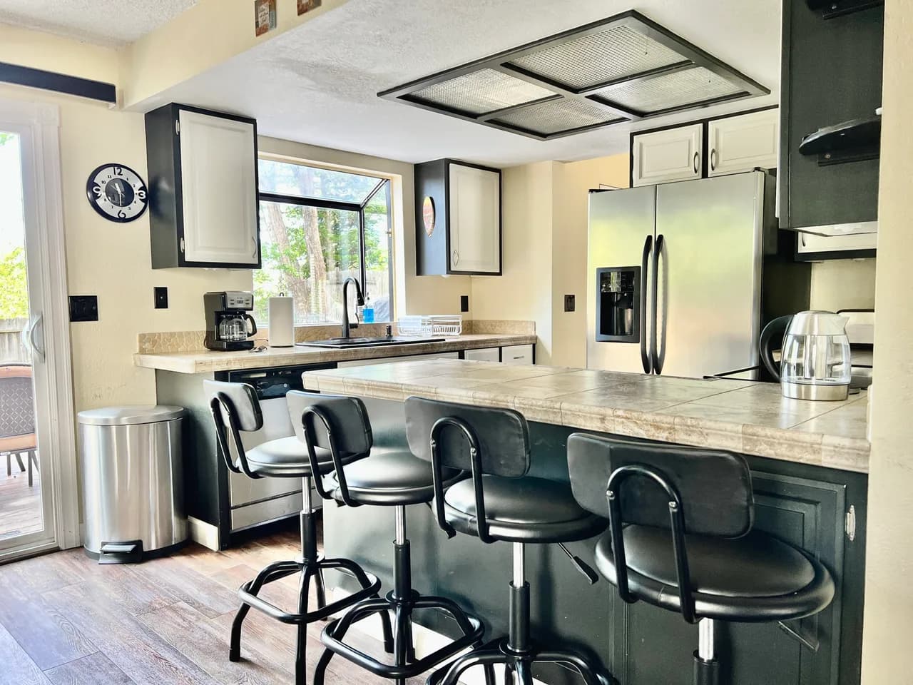Spacious Family House with Large Yard in Reno photo 4
