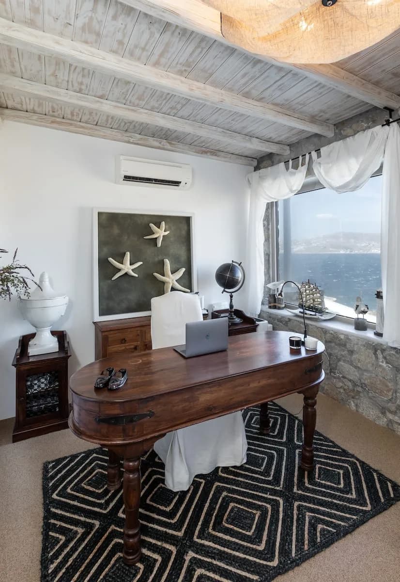 Cosmopolitan Villa in a Privileged Location photo 4