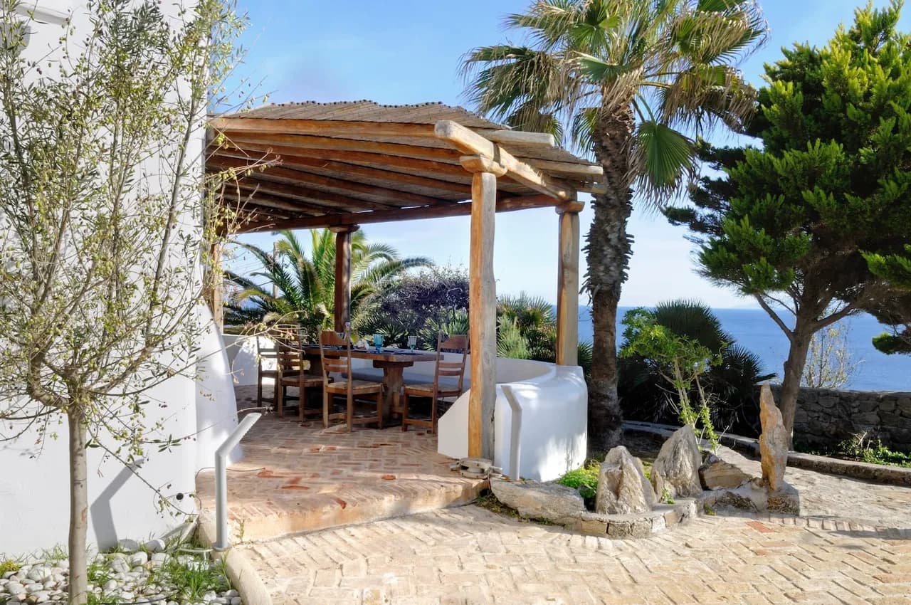 Seafront villa with a magnificent sunset view photo 2