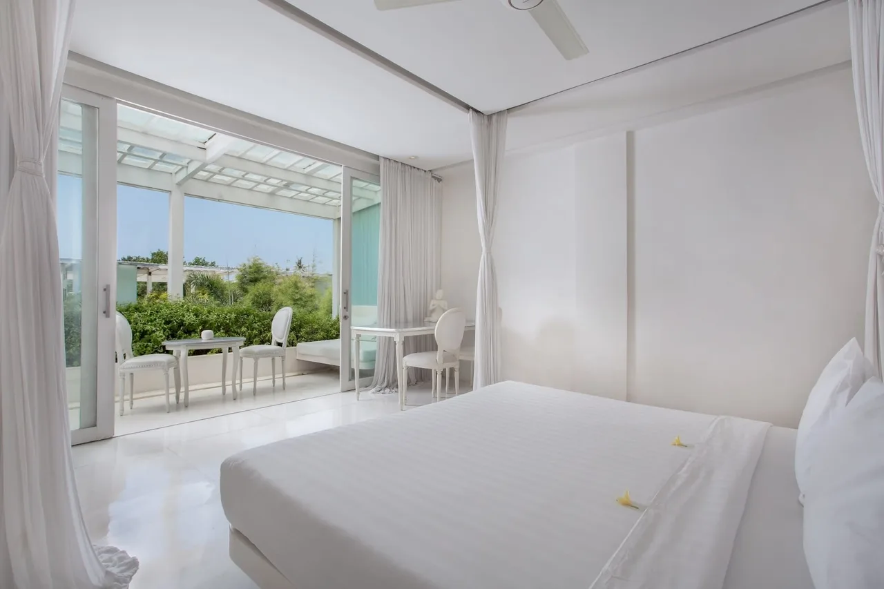 Popular villa with a fantastic location photo 4