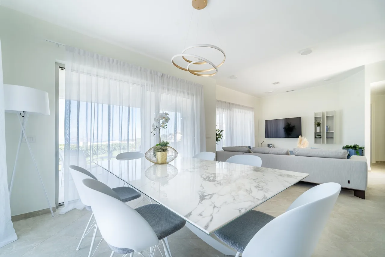 Elegantly furnished villa perfectly balanced with traditional Architecture photo 5