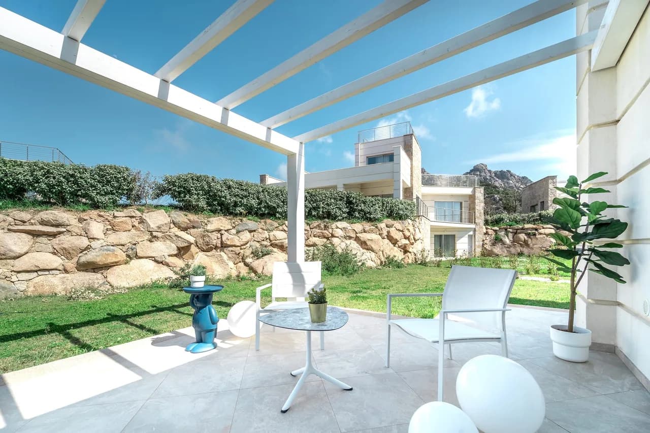 Modern style villa mixed with traditional elements photo 2