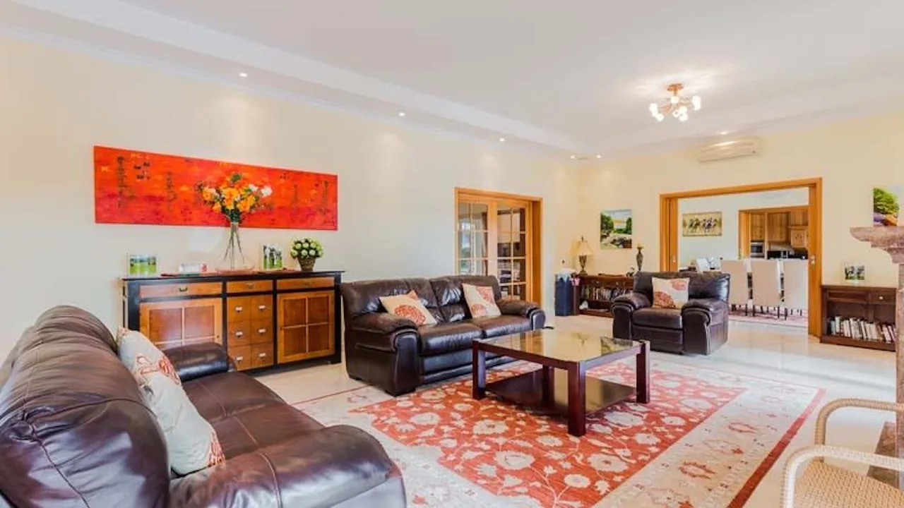 Classic villa overlooking the conservation area of the Ria Formosa photo 4